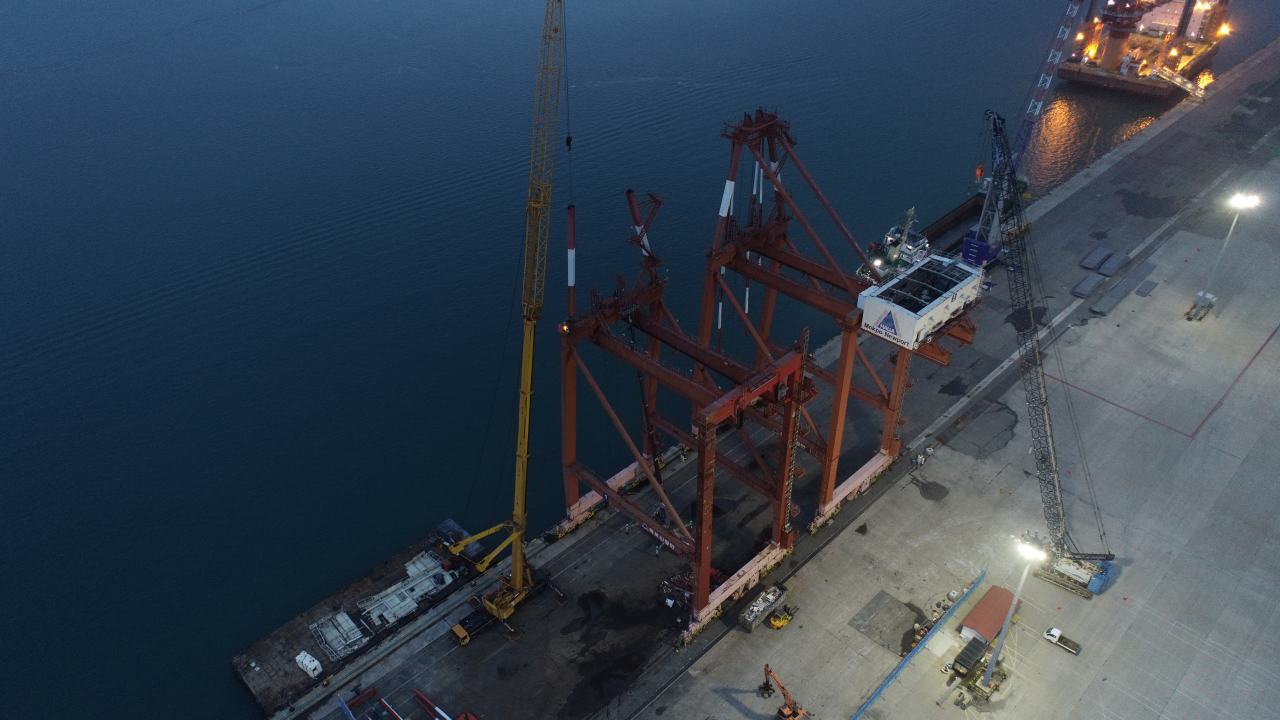 Crane Dismantling