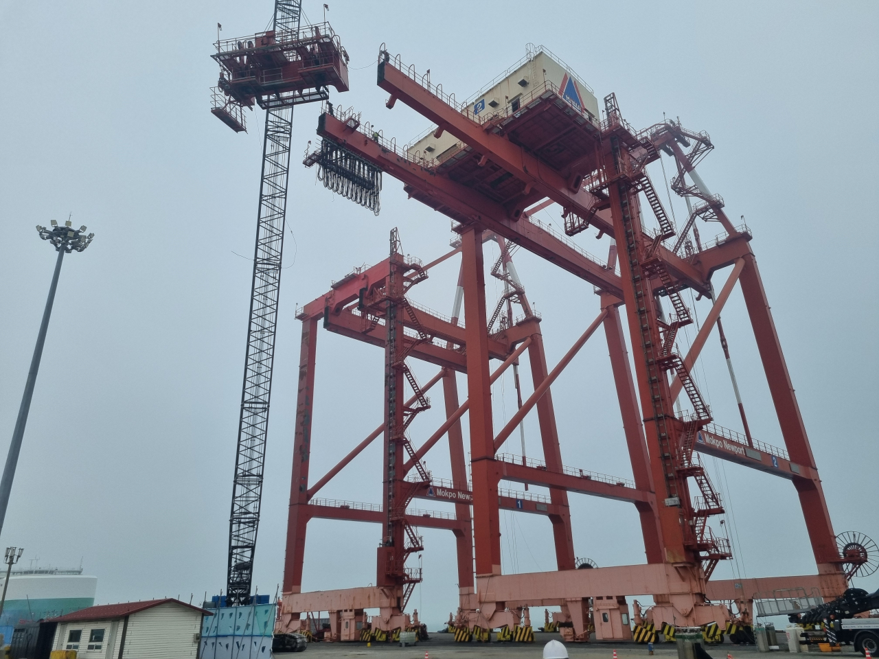 Crane Dismantling